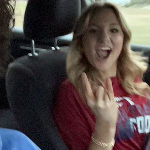 Meet your Posher, Hope